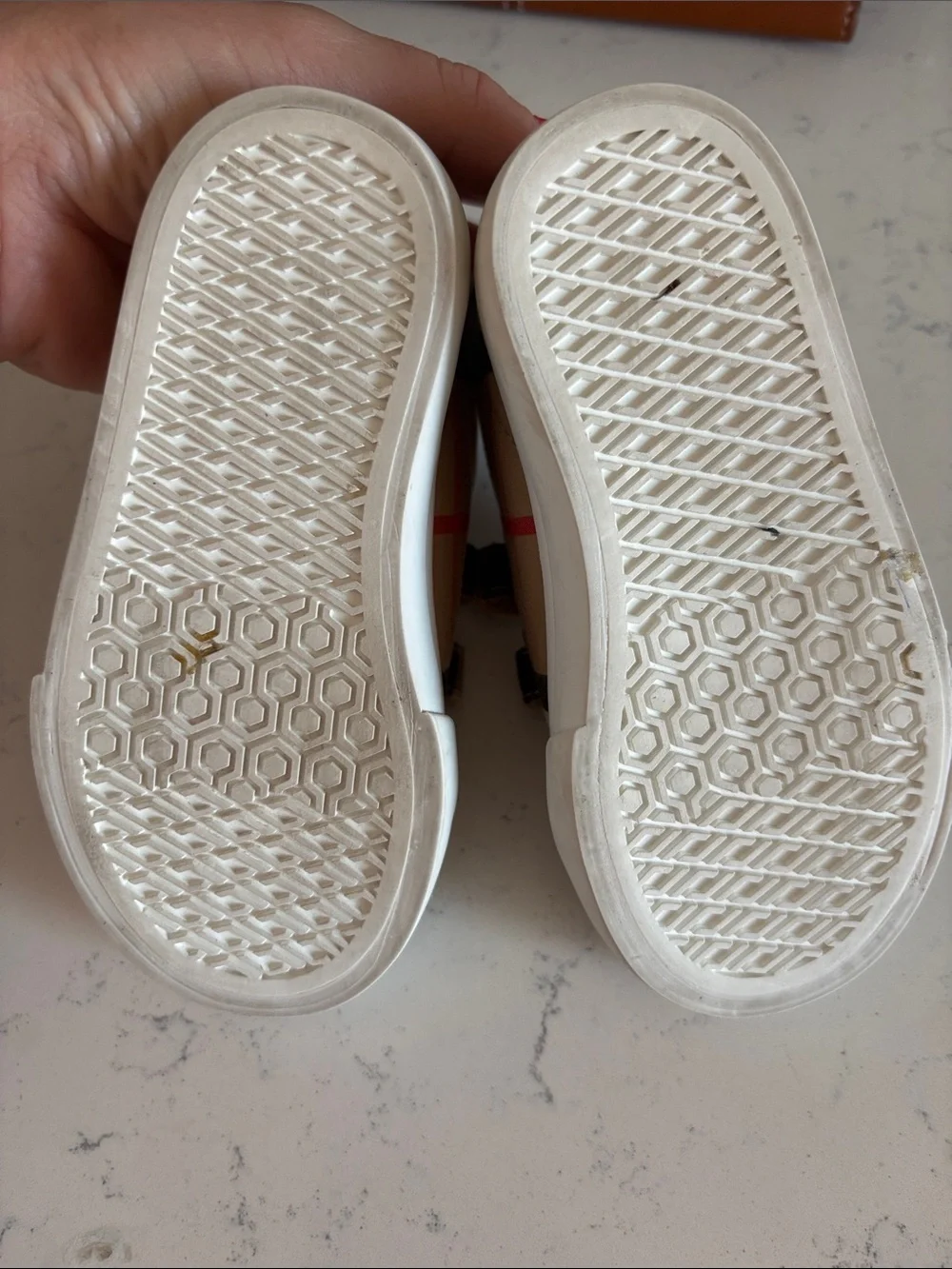 Burberry baby Kids Plaid Velcro Sneakers - Beige/Black/Red size 21 / 5 US